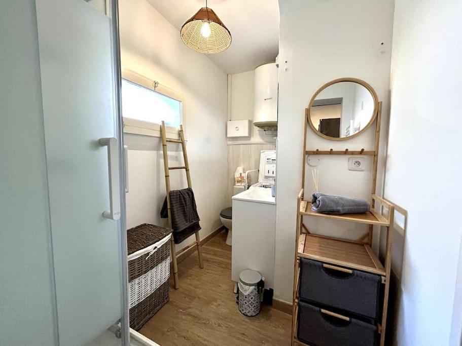 Cote Cour - Appartement En Plein Centre-Ville & Proche Des Thermes Rochefort  Luaran gambar
