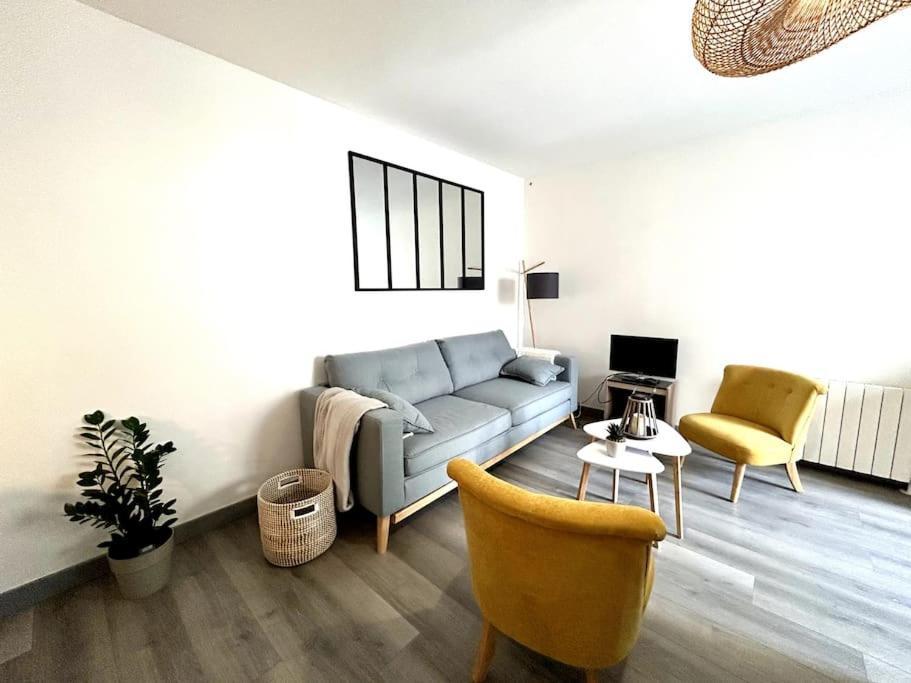 Cote Cour - Appartement En Plein Centre-Ville & Proche Des Thermes Rochefort  Luaran gambar